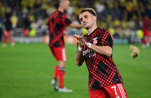 Kerem Aktürkoğlu, Kadıköy'de alkışlandı