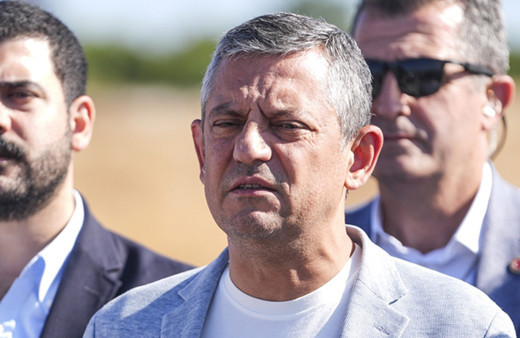 Özgür Özel TBMM'yi olağanüstü toplantıya çağırdı