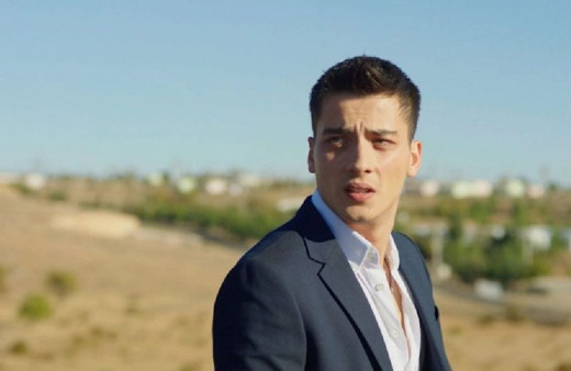 Genç oyuncu Atakan Özkaya baba acısı yaşıyor!