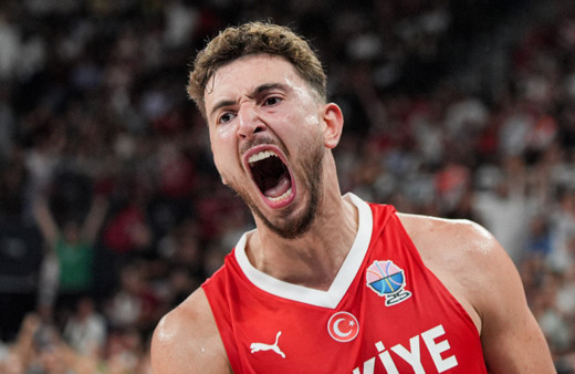 Alperen Şengün yıldızlaştı Türkiye Karadağ'ı yendi