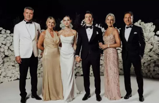 Saran Ailesi'nin en mutlu günü! Kızı Lal'in düğününde gözyaşları sel oldu...