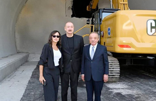 Cengiz İnşaat'ın üstlendiği Murovdağ Tüneli'nde ilk ışık görüldü