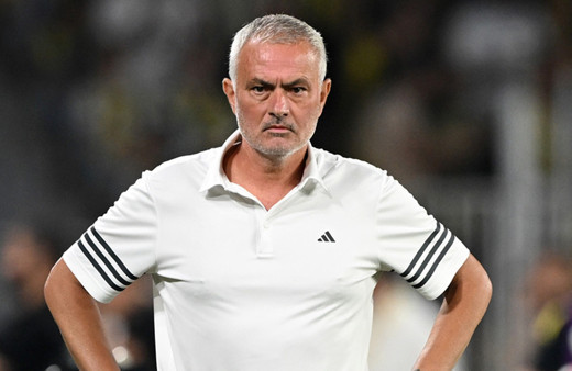 Fenerbahçe'de Mourinho'nun bu sezon oynatmadığı isme Premier Lig'den talip çıktı