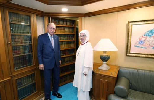 Cumhurbaşkanı Erdoğan ve eşi Emine Erdoğan, Savarona yatını ziyaret etti