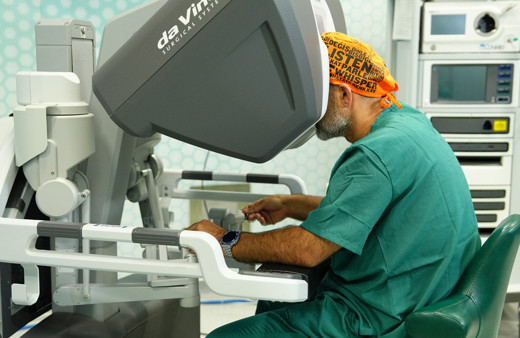 Robotik cerrahi baş boyun tümörleri ve uyku apnesinde etkili oluyor