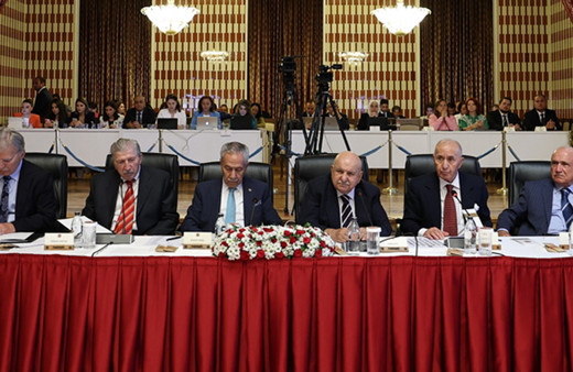 Bülent Arınç: Umut hakkı mutlaka uygulanmalı, genel af zaruri