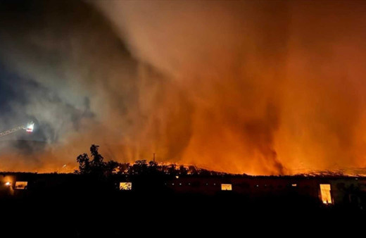 Sakarya’daki boya fabrikasında çıkan yangın kontrol altında