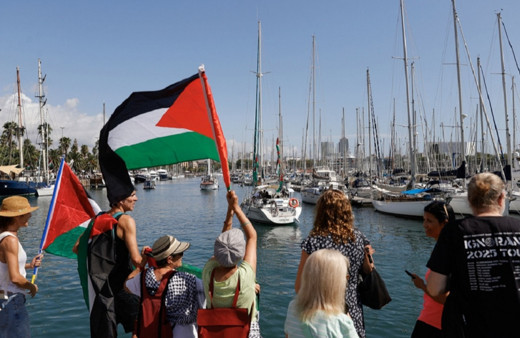 Onlarca tekne İsrail'in ablukasını kırmak ve Filistin ile dayanışma için Akdeniz'de yelken açtı