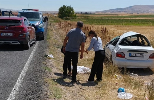Afyon'da korkunç trafik kazası! Takla atan otomobildeki 4 kişi yaralı