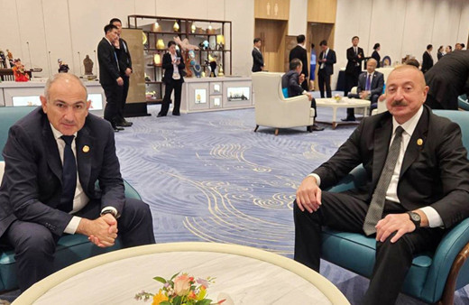 Aliyev ile Paşinyan Çin'de bir araya geldi