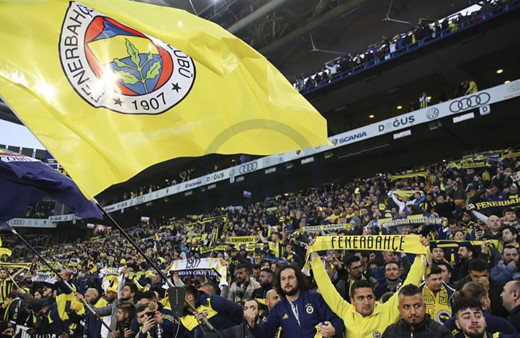 Fener'e piyango vurdu! Yıldız futbolcuya rekor teklif