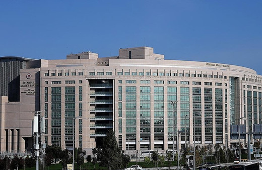 İBB'ye yönelik yolsuzluk soruşturmasında kırmızı bülten kararı