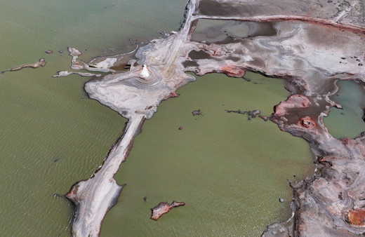 İzmir'in suyunu veren Tahtalı Barajı'nı gören şok oluyor! Adalar çıktı ova oldu