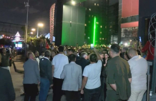 CHP İstanbul İl Başkanlığı önünde güvenlik önlemleri