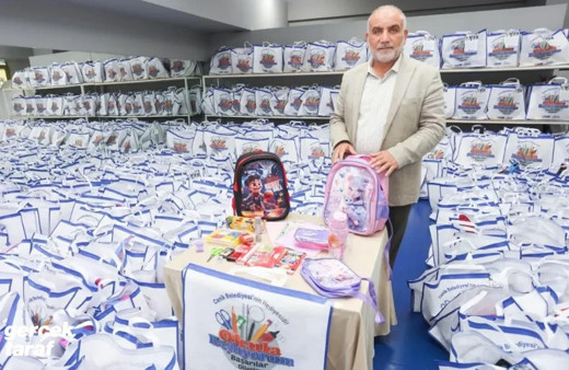 Samsun'da okulun ilk günü öğrencilere sürpriz! Çanta ve kırtasiye seti dağıtıldı