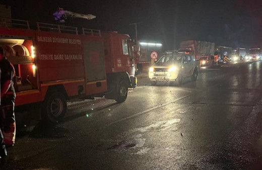 Balıkesir'de korkunç kaza! 1 ölü, 2 ağır yaralı