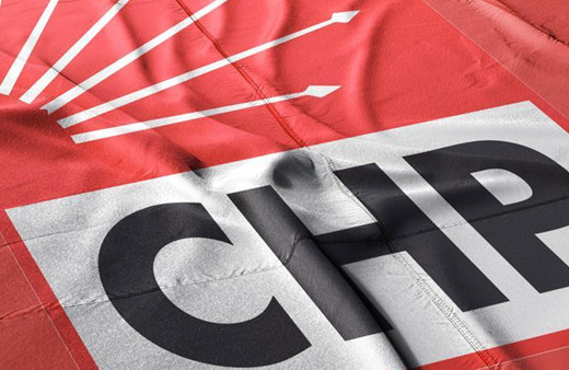 Beykoz'da CHP'li iki meclis üyesi partilerinden istifa etti