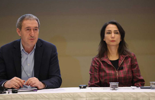 Özgür Özel'in yeni ofisine ilk ziyaret DEM Parti'den