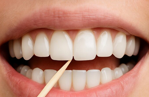 Dişlerini kürdanla temizleyenlerin vay haline: Hiç de masum değil...