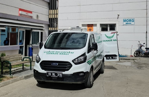 Çorum'da tır şoförü aracında ölü bulundu...