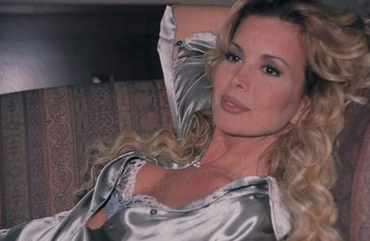 Yeşilçam yıldızı Harika Avcı ortaya çıktı, son hali 'maşallah' dedirtti!