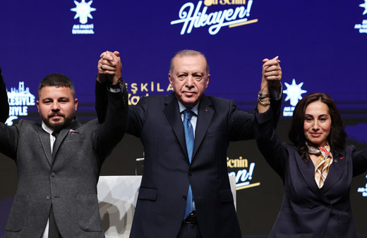 Beykoz Belediye Başkan Vekili Gürzel ile Belediye Meclis Üyesi Cebeci, AK Parti'ye katıldı