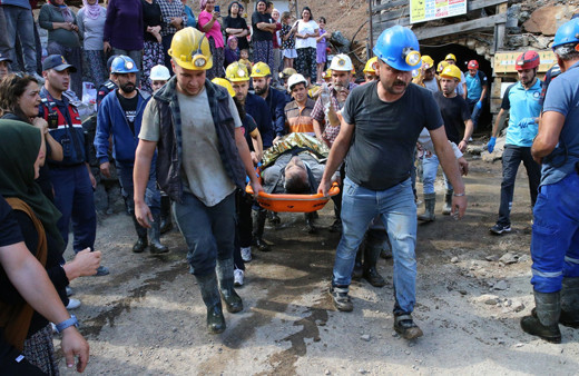 Denizli'de madendeki göçükte mahsur kalan 2 işçi kurtarıldı
