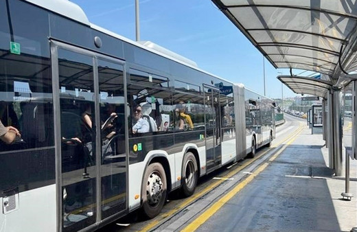 AK Parti İstanbul'da 30 yaş üstü öğrencilerin indirimli ulaşım hakkı için harekete geçti