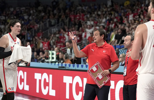 Ergin Ataman, EuroBasket 2025'in "En Değerli Başantrenörü" seçildi