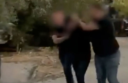 Ali Yerlikaya 'gereği yapıldı' diyerek duyurdu: Babaya tokat atan şüpheli yakalandı