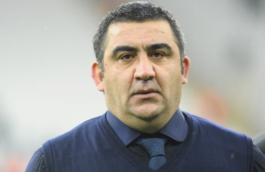 Fenerbahçe'nin eski kaptanı Ümit Özat, kaleci İrfan Can Eğribayat'ı yerden yere vurdu!