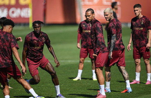 Galatasaray, Eintracht Frankfurt maçının kamp kadrosunu açıkladı! Victor Osimhen...