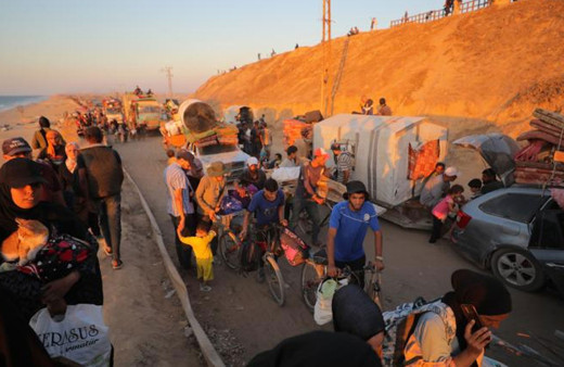 İsrail'in saldırıları nedeniyle Gazze'de iki günde 40 binden fazla kişi yerinden edildi