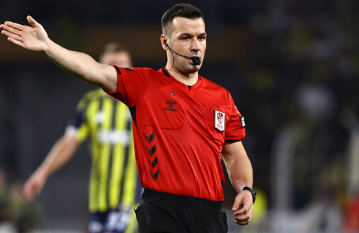 Fenerbahçe - Alanyaspor maçının tartışmalı pozisyonlarını Trio yorumladı: 2 tane net penaltı var