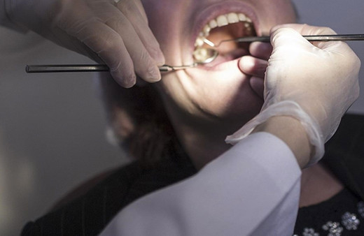 Doktora kafa attı! İzmir'de feci olay