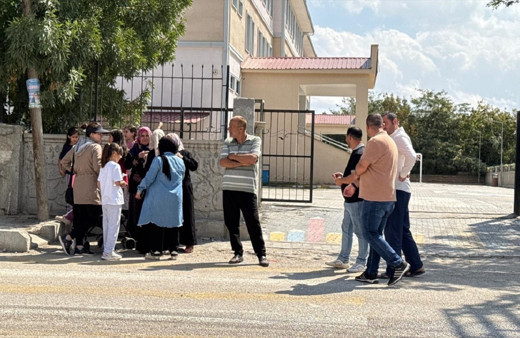 Van'da şüpheli şahıs 2 öğretmeni bıçakla yaraladı