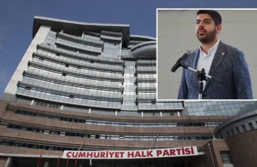 Karabağlar’da 9 meclis üyesi ağlaya ağlaya istifa ediyor