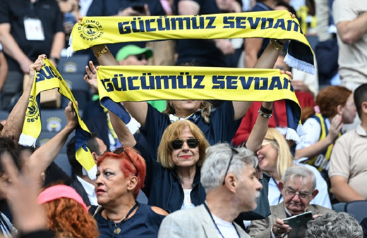 Fenerbahçe Kulübü seçiminde gerginlik! Tribünler karıştı...