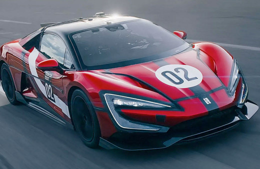 Dünyanın en hızlı seri üretim otomobili kayıtlara geçti saatte 496 km hıza ulaştı