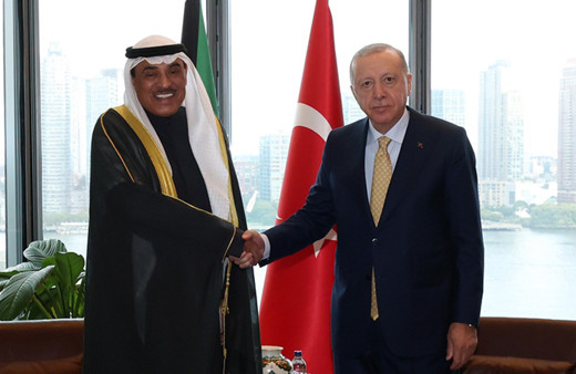 Cumhurbaşkanı Erdoğan'ın Kuveyt Veliaht Prensi Sabah'ı kabul etti