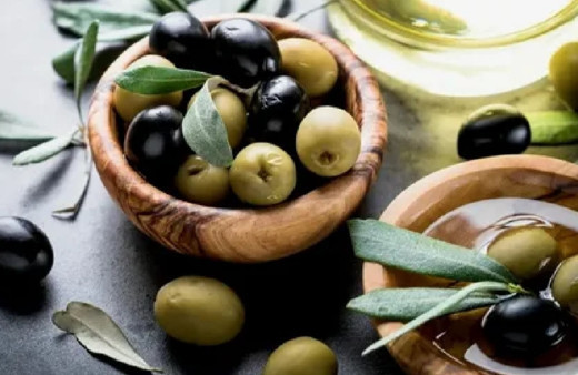 Bildiğiniz tüm türleri unutun! Zeytinin bu türü sağlınıza iyi gelecek...