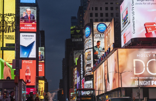 Cumhurbaşkanı Erdoğan'ın sözü Times Meydanı'nda