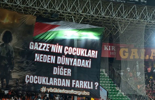 Alanyaspor taraftarı Gazze'yi unutmadı