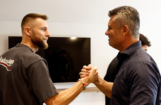 Fenerbahçe Başkanı Sadettin Saran futbol takımıyla bir araya geldi