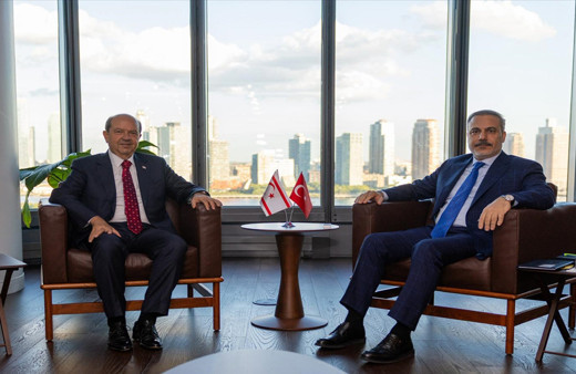 Hakan Fidan, KKTC Cumhurbaşkanı Tatar ile görüştü