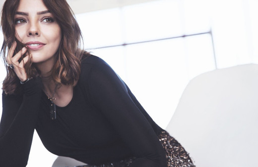 Ebru Gündeş'ten boşanma sonrası imaj değişikliği! Beğeni topladı...