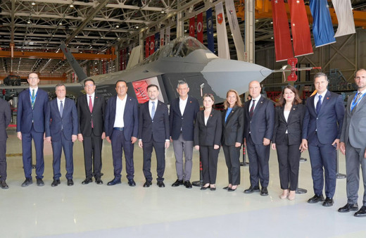 Özgür Özel'den dikkat çeken KAAN paylaşımı