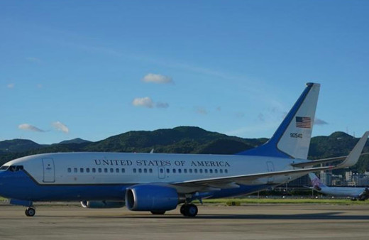 ABD'nin New York kentindeki LaGuardia Havalimanı'nda iki yolcu uçağı çarpıştı