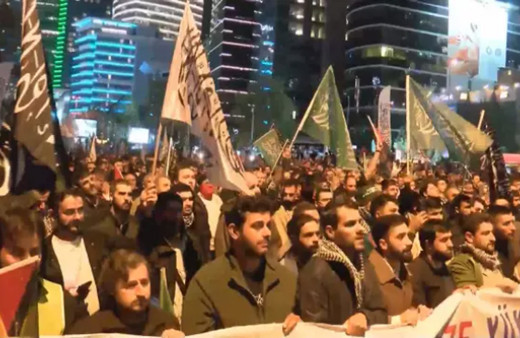 İstanbul ayağa kalktı! Sumud Filosu'na saldırıyı duyanlar sokağa döküldü