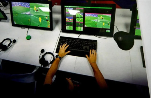 Galatasaray-Beşiktaş derbisinin VAR hakemi açıklandı